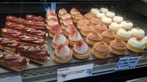 How to choose? at Zoï Kitchen - La Boutique in Lyon