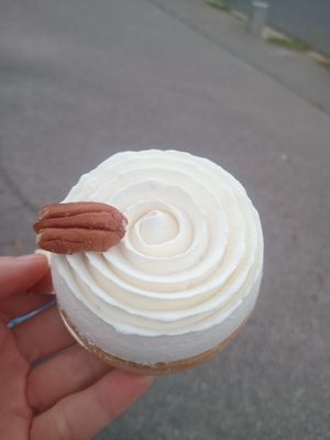 Pecan cake-sooo good at Zoï Kitchen - La Boutique in Lyon