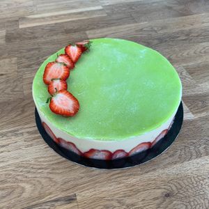 Big "fraisier" at Zoï Kitchen - La Boutique in Lyon