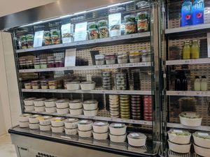 Good selection of fresh salad and brekfast items ready to go at Superfood & Organic Liquids in Berlin