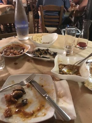 Mezze - butter beans, pitta bread, chick peas and mushrooms  at To Posperi in Rhodes