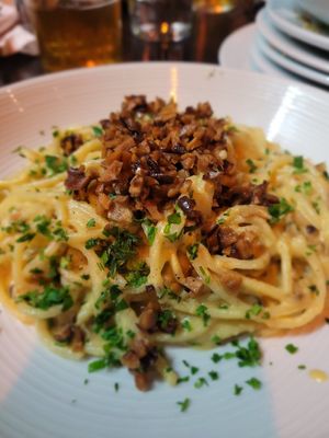 Carbonara pasta at Pura Vita in West Hollywood