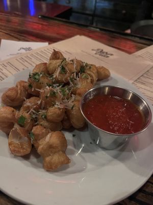 Garlic knots (2 ⭐️ )  at Pura Vita in West Hollywood