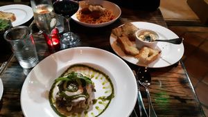 Les lasagnes aux truffes et pesto, les spaghetti tomates et boulettes ainsi que la crème de ricotta à tartiner at Pura Vita in West Hollywood