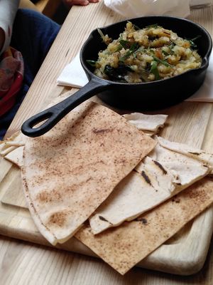 Potato hash and flatbread (September 2023) at Medina in Aberystwyth