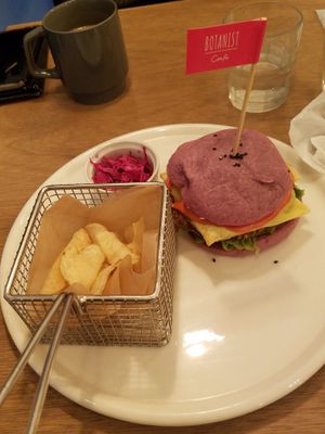 seasonal Sakura burger at Botanist in Tokyo