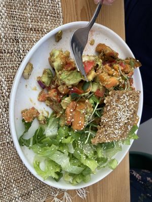 Mexican plate with guacamole and salad  at Happy Green Food in Saint-raphael