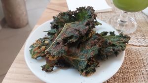 Chips chou kale at Happy Green Food in Saint-raphael