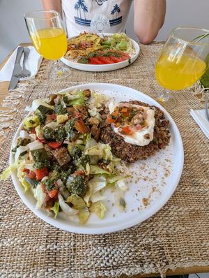 It looks like a small meal in the picture, but it was really filling! Great main course. at Happy Green Food in Saint-raphael