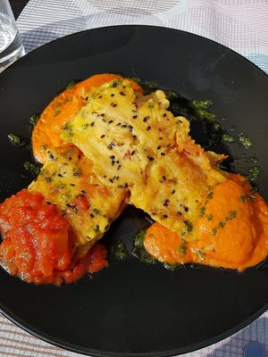 Pencas rellenas de seitán y queso vegan at Geltoki in Zarautz