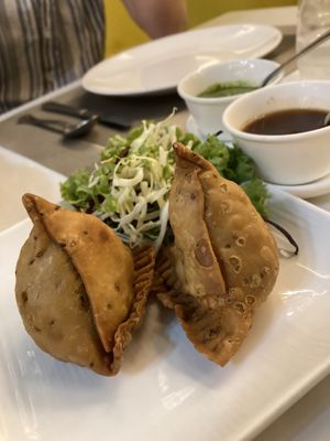 Vegetable samosa  at 3 Idiots The Veggie Hub in Pattaya