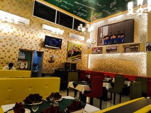 Dining room at 3 Idiots The Veggie Hub in Pattaya