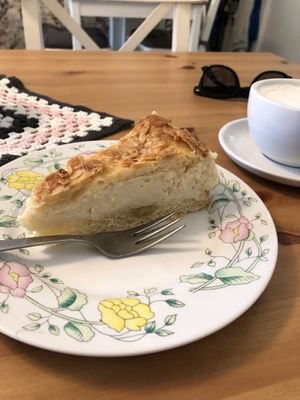 🐝  at Café Loyal in Siegburg