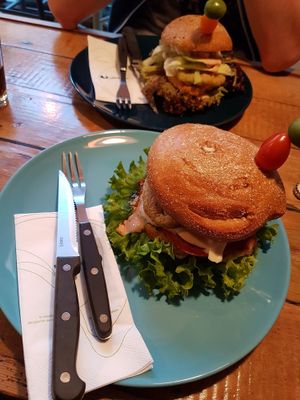 Vegan burger at Melone in Aarhus