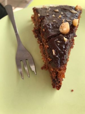 Chocolate cake - going back for my 2nd slice at Semente Centro Macrobiótico de Braga in Braga