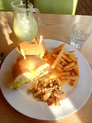 Bagel with fries at Cafe Primo in Busan