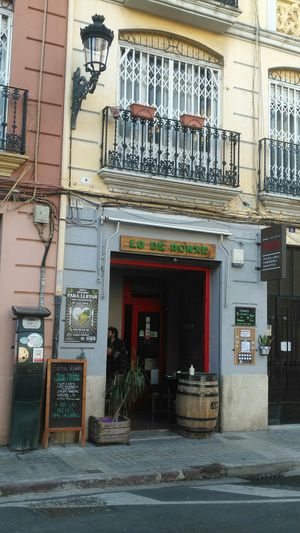 Entrada at Lo de Ponxe En El Kinto Pino in Valencia