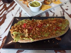 Toast guacamole at Lo de Ponxe En El Kinto Pino in Valencia