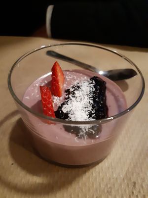 Menu of the day / Dessert / Strawberry custard at Lo de Ponxe En El Kinto Pino in Valencia