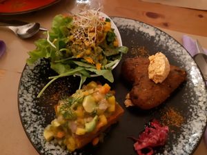 Main / Combo plate 1 at Lo de Ponxe En El Kinto Pino in Valencia