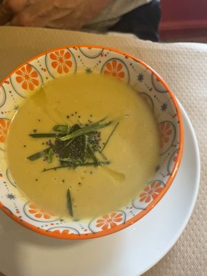 Creamy Thai soup  at Lo de Ponxe En El Kinto Pino in Valencia