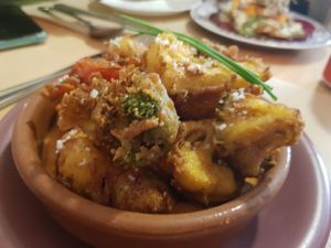 Beer battered veg at Lo de Ponxe En El Kinto Pino in Valencia