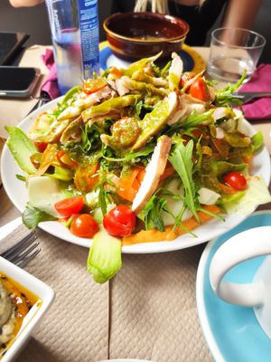 Ensalada at Lo de Ponxe En El Kinto Pino in Valencia