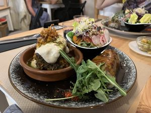   at Lo de Ponxe En El Kinto Pino in Valencia