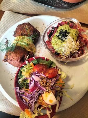  at Lo de Ponxe En El Kinto Pino in Valencia