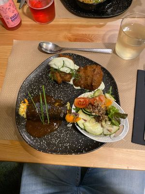 Cannelloni, ensalada y croquetas  at Lo de Ponxe En El Kinto Pino in Valencia
