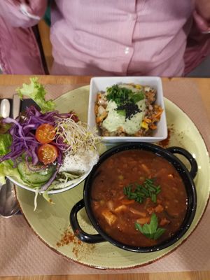  at Lo de Ponxe En El Kinto Pino in Valencia