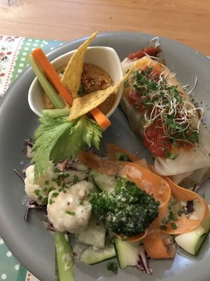 White bean hummus as the choice of lentils at Lo de Ponxe En El Kinto Pino in Valencia