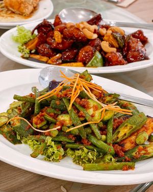 Long bean and sweet sour mock chicken   at Yes Natural Restaurant 悦意坊 in Central Singapore