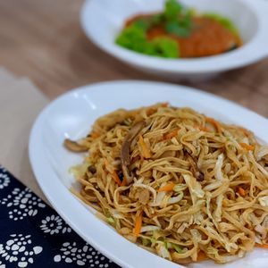 CNY Golden Ee Fu Noodles at Yes Natural Restaurant 悦意坊 in Central Singapore