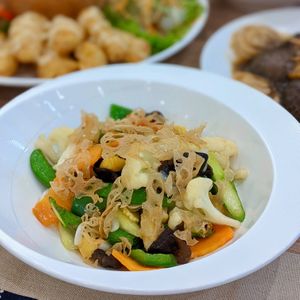 CNY Stir Fried Vegetables at Yes Natural Restaurant 悦意坊 in Central Singapore