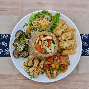 CNY Treasure Trove Yam Ring Platter at Yes Natural Restaurant 悦意坊 in Central Singapore