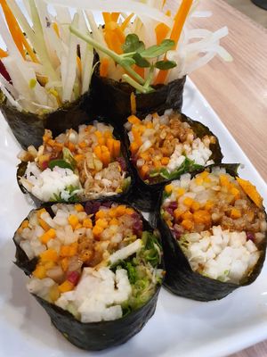 Sushi Salad Roll ~ Circuit Breaker Period Phase 2 at Yes Natural Restaurant 悦意坊 in Central Singapore