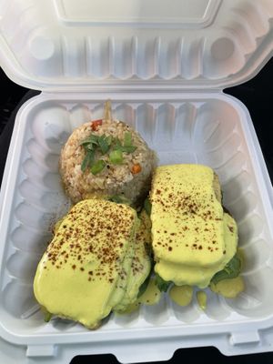 Eggs benedict  at Vibe in Hilo