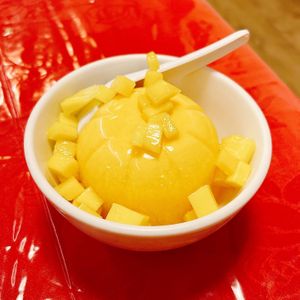 Mango pudding at Eight Treasures Vegetarian 八宝素食馆 in Central Singapore