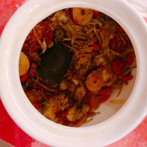 Eight treasures tea pot filled with ingredients   at Eight Treasures Vegetarian 八宝素食馆 in Central Singapore