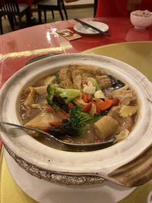 Claypot  at Eight Treasures Vegetarian 八宝素食馆 in Central Singapore