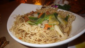 Crispy bee hoon at Eight Treasures Vegetarian 八宝素食馆 in Central Singapore