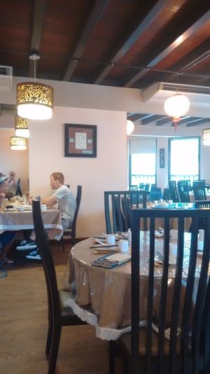 Nice interior at Eight Treasures Vegetarian 八宝素食馆 in Central Singapore