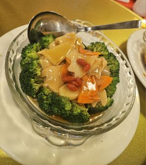 Broccoli with abalone mushroom ~ 5/9/23 at Eight Treasures Vegetarian 八宝素食馆 in Central Singapore