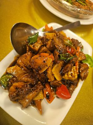 Black pepper monkey head mushroom ~ 5/9/23 at Eight Treasures Vegetarian 八宝素食馆 in Central Singapore