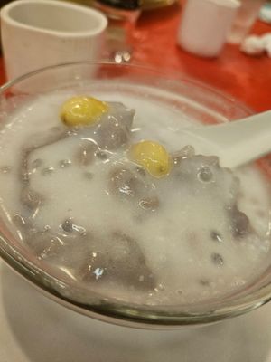 My favorite Orh Nee 😍 ~ 5/9/23 at Eight Treasures Vegetarian 八宝素食馆 in Central Singapore