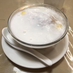 Taro dessert at Eight Treasures Vegetarian 八宝素食馆 in Central Singapore