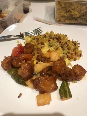 Sweet and sour and pineapple rice! at Eight Treasures Vegetarian 八宝素食馆 in Central Singapore