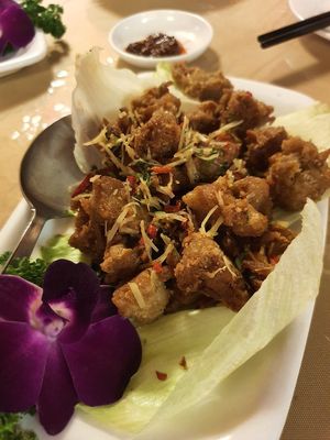 Fragrant salt veg chicken at Eight Treasures Vegetarian 八宝素食馆 in Central Singapore