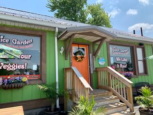 Front of restaurant at The Juice Garden in Fremont